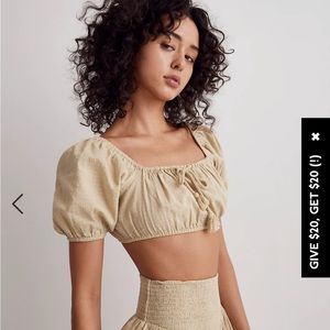 Puff sleeve crop top